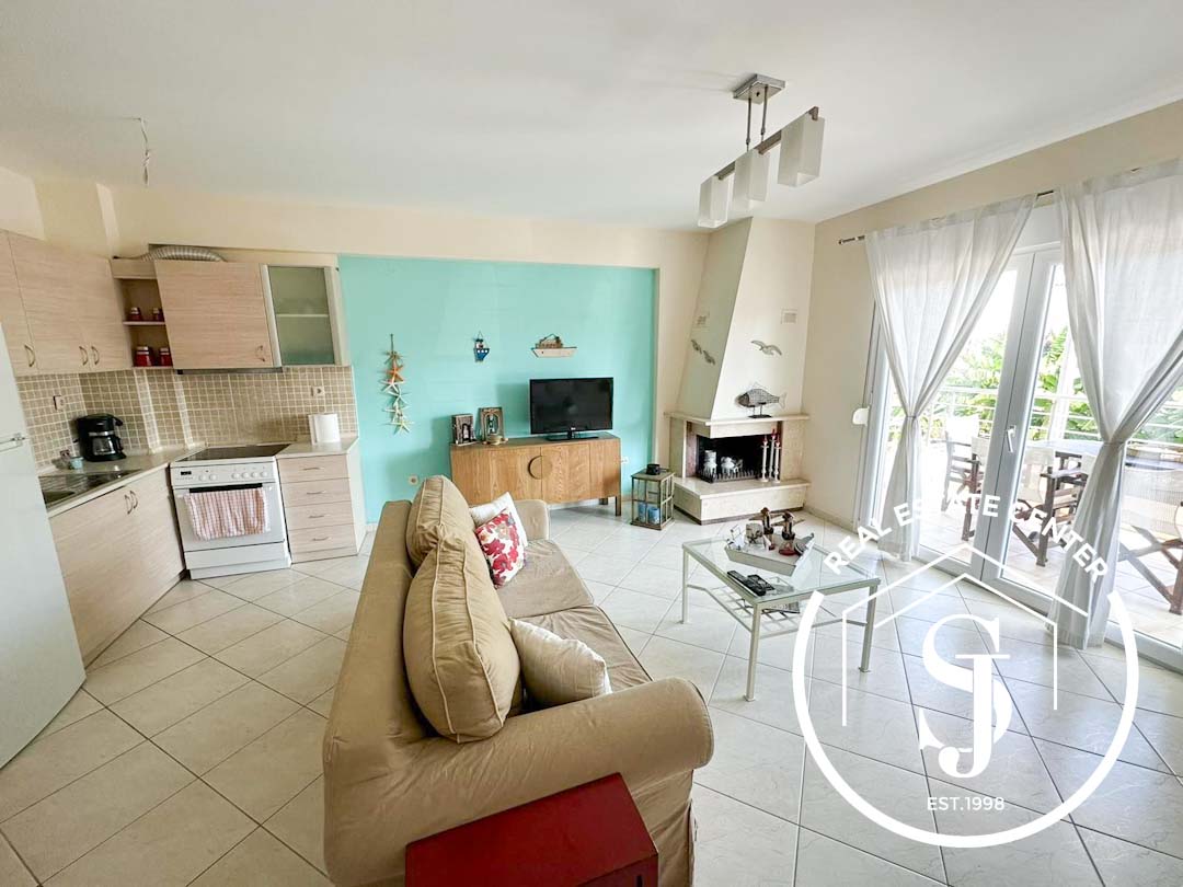 Prime Location Amazing Apartment By The BEACH!!